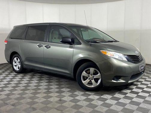 2011 Toyota Sienna 5dr 7-Pass Van I4 FWD (Natl)