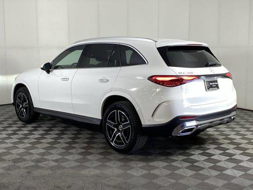 2025 Mercedes-Benz GLC 300 4MATIC