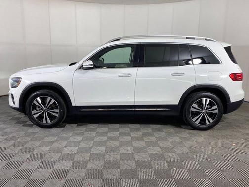 2025 Mercedes-Benz GLB 250 4MATIC