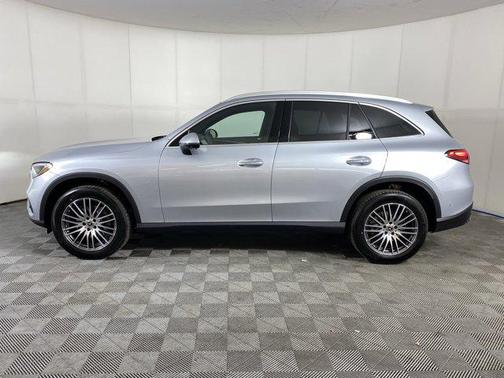 2025 Mercedes-Benz GLC 300 4MATIC