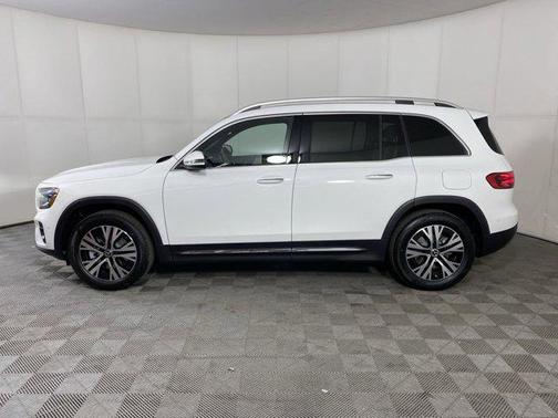 2025 Mercedes-Benz GLB 250 4MATIC