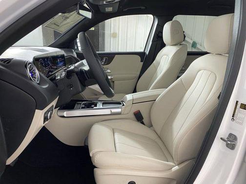 2025 Mercedes-Benz GLB 250 4MATIC