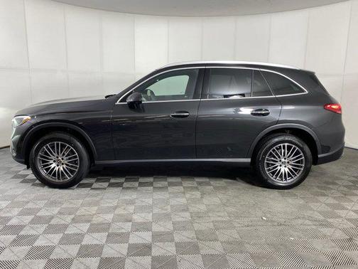 2025 Mercedes-Benz GLC 300 4MATIC