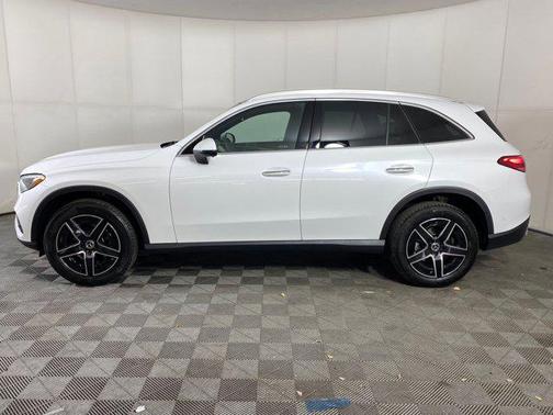 2026 Mercedes-Benz GLC 300 4MATIC