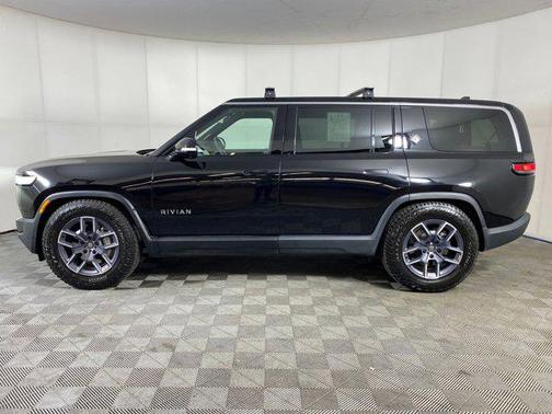 2024 Rivian R1S Adventure