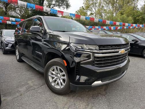 2024 Chevrolet Suburban LT