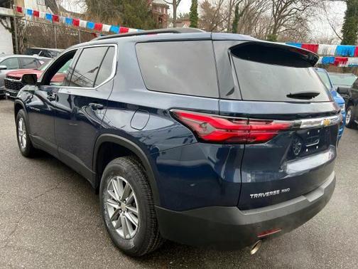 2022 Chevrolet Traverse LT Cloth