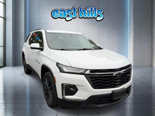 Summit White 2023 Chevrolet Traverse RS