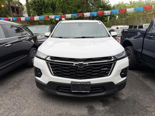 Summit White 2023 Chevrolet Traverse RS
