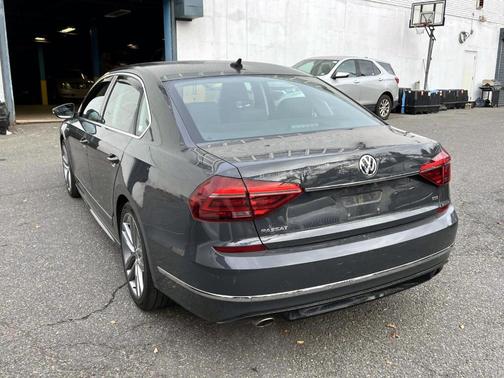 2017 Volkswagen Passat 1.8T R-Line