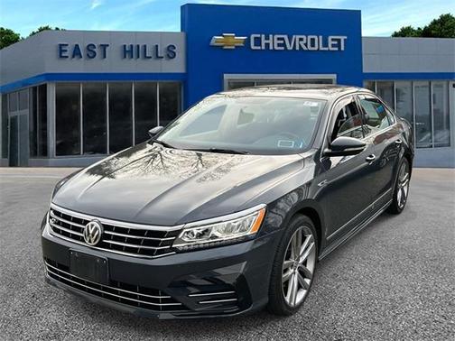 2017 Volkswagen Passat 1.8T R-Line