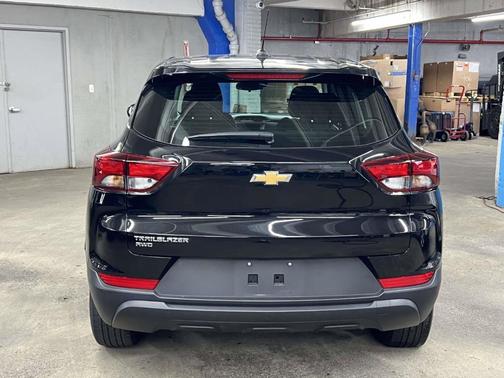 Mosaic Black Metallic 2023 Chevrolet Trailblazer LS