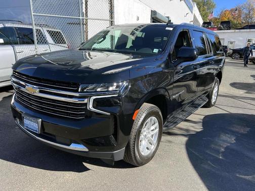 2024 Chevrolet Suburban LT