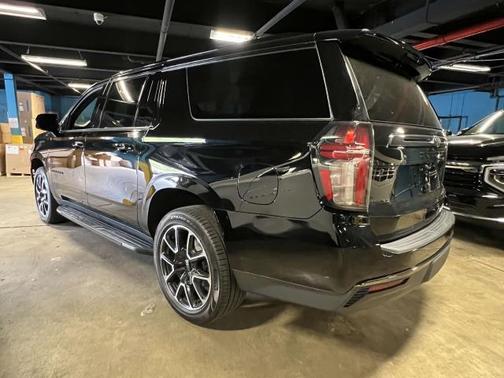 2021 Chevrolet Suburban RST