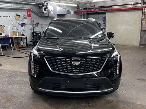 Stellar Black Metallic 2023 Cadillac XT4 Premium Luxury