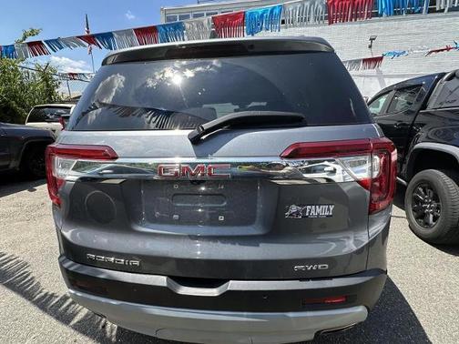 2022 GMC Acadia SLE