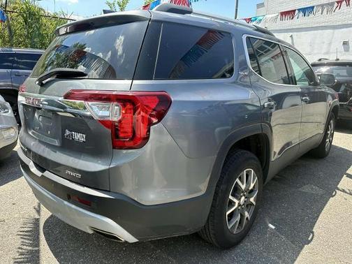 2022 GMC Acadia SLE