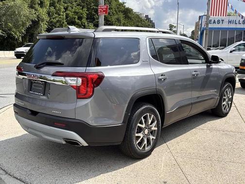 2022 GMC Acadia SLE