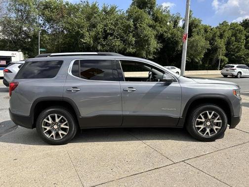 2022 GMC Acadia SLE