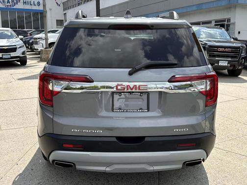 2022 GMC Acadia SLE