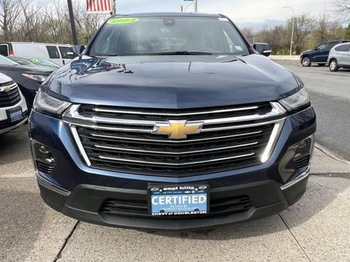 2023 Chevrolet Traverse LT Leather