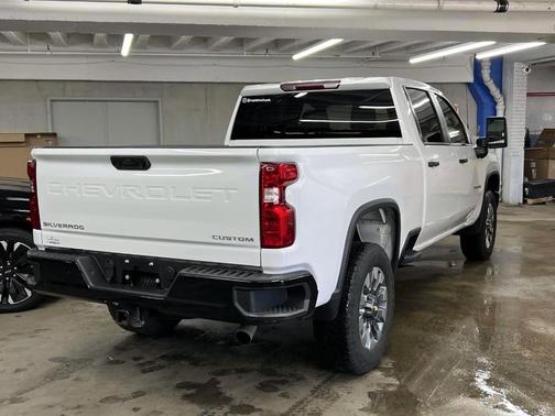 2023 Chevrolet Silverado 2500 Custom