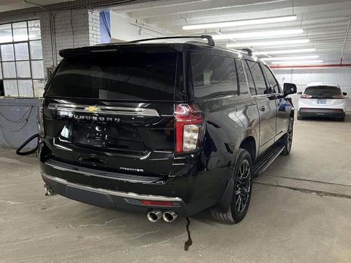 2024 Chevrolet Suburban Premier