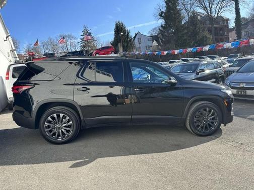 2022 Chevrolet Traverse RS