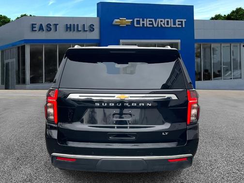 2024 Chevrolet Suburban LT