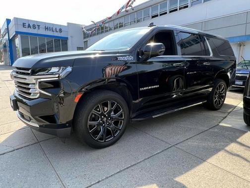 2023 Chevrolet Suburban High Country
