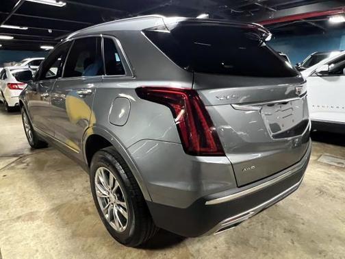 2022 Cadillac XT5 Premium Luxury