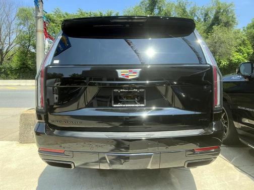 2025 Cadillac Escalade Sport Platinum