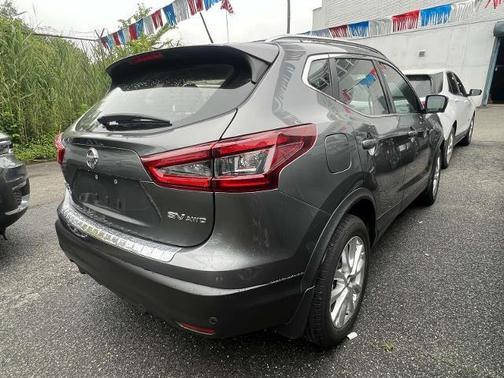2022 Nissan Rogue Sport SV