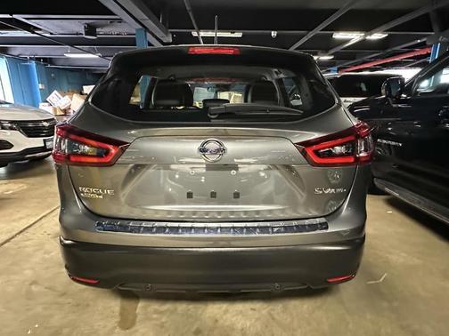 2022 Nissan Rogue Sport SV