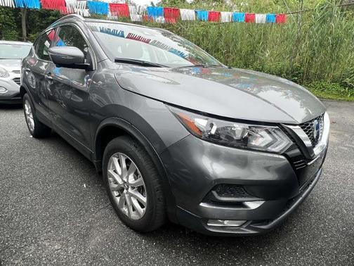 2022 Nissan Rogue Sport SV