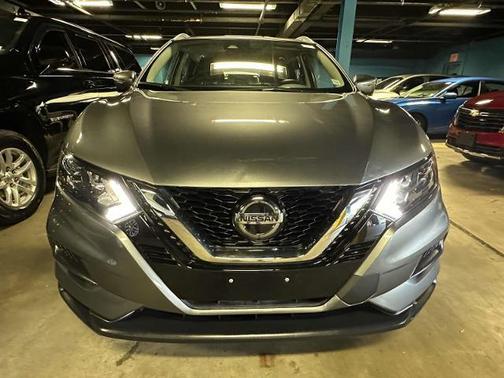 2022 Nissan Rogue Sport SV