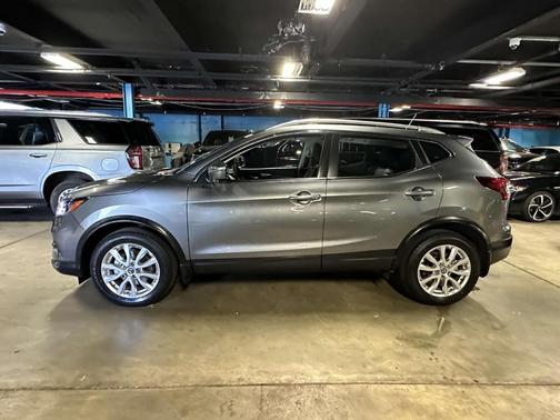 2022 Nissan Rogue Sport SV
