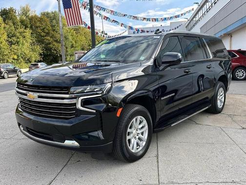 2024 Chevrolet Suburban LT