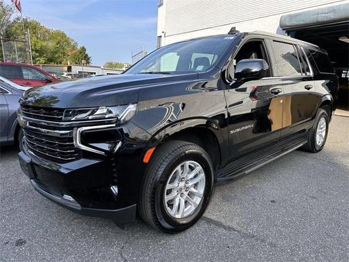 2024 Chevrolet Suburban LT