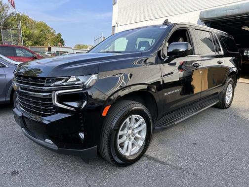 2024 Chevrolet Suburban LT