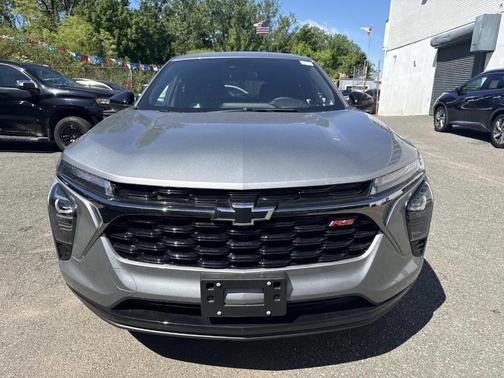 Sterling Gray Metallic 2026 Chevrolet Trax 1RS