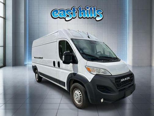 White 2025 RAM ProMaster 2500 High Roof