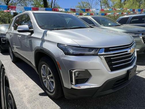 2022 Chevrolet Traverse LT Cloth