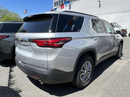 2022 Chevrolet Traverse LT Cloth
