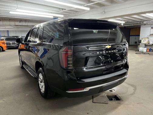 Black 2025 Chevrolet Suburban LT