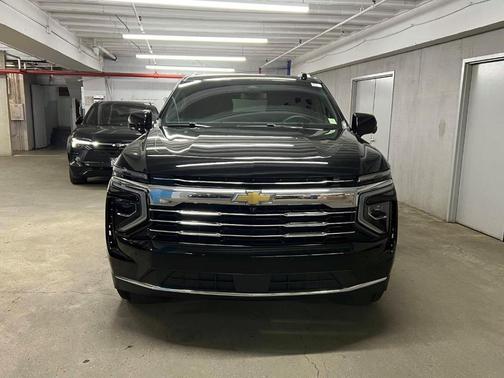 Black 2025 Chevrolet Suburban LT