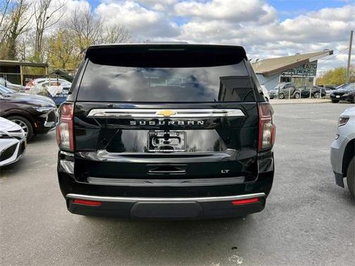 2024 Chevrolet Suburban LT