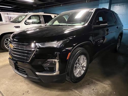 2022 Chevrolet Traverse LT Cloth
