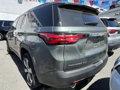 2022 Chevrolet Traverse LT Leather