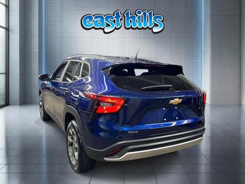 Blue 2024 Chevrolet Trax LT